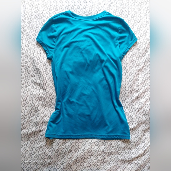 ✨️3 for 50✨️ Active Sports T-shirts - Picture 8 of 8